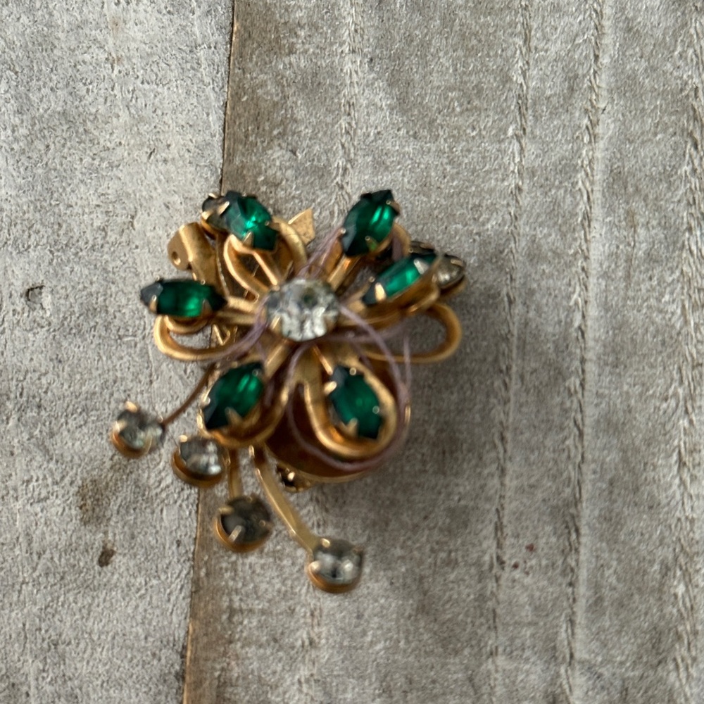 Vintage Coro Goldtone Green Rhinestone Goldtone Brooch Pin